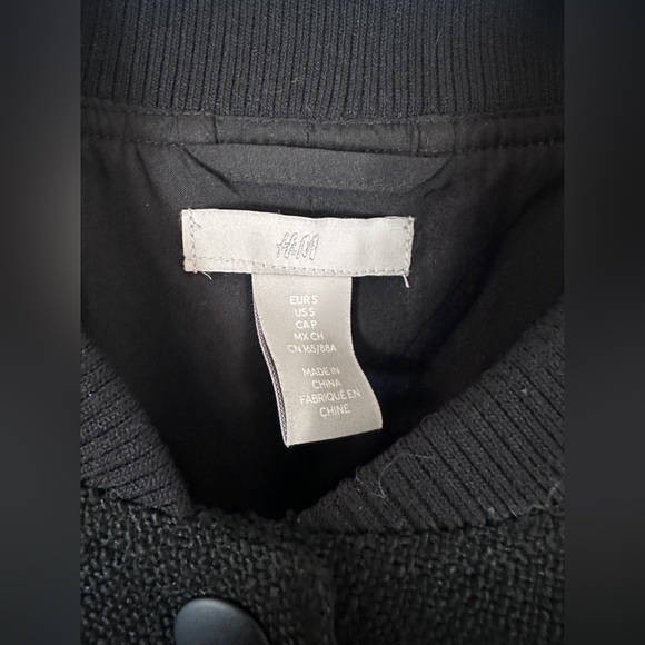 H&M Black Textured Bomber Jacket cardigan black tweed size small - Picture 8 of 10